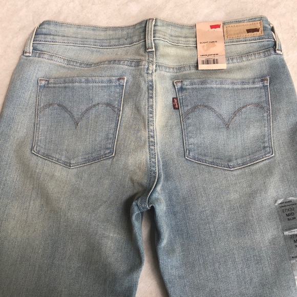 Levi's Woman’s Slight Curve Mid Rise Light Blue Slim Jeans Size 4 27X32 - Picture 5 of 13